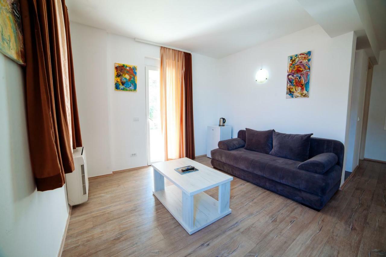 Apartments Art Улцинь Экстерьер фото